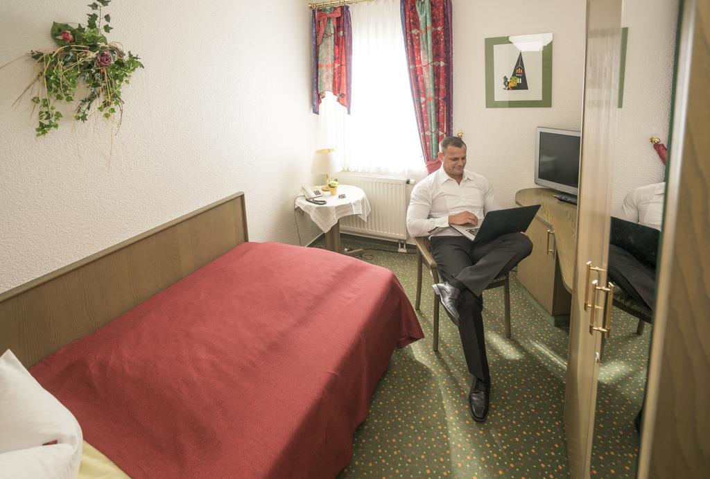 Das Fritz Hotel Schwerin Schoene Lage Im Gruenen Mit Regionaler Kueche Kostenfreien Parkplaetzen Und E Ladestation Exterior foto