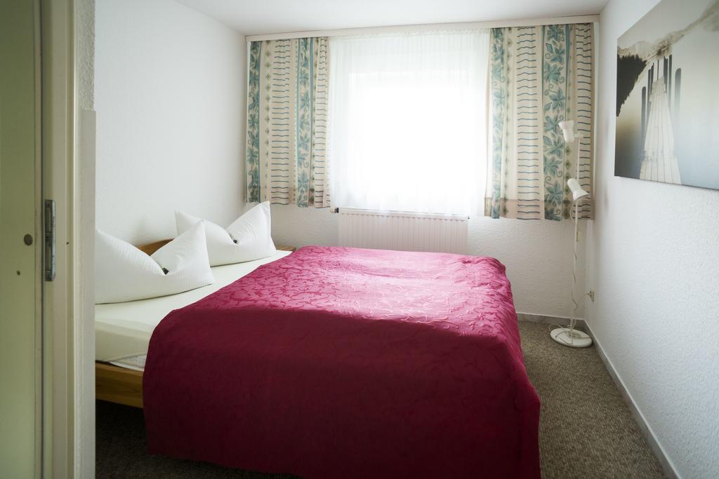 Das Fritz Hotel Schwerin Schoene Lage Im Gruenen Mit Regionaler Kueche Kostenfreien Parkplaetzen Und E Ladestation Quarto foto
